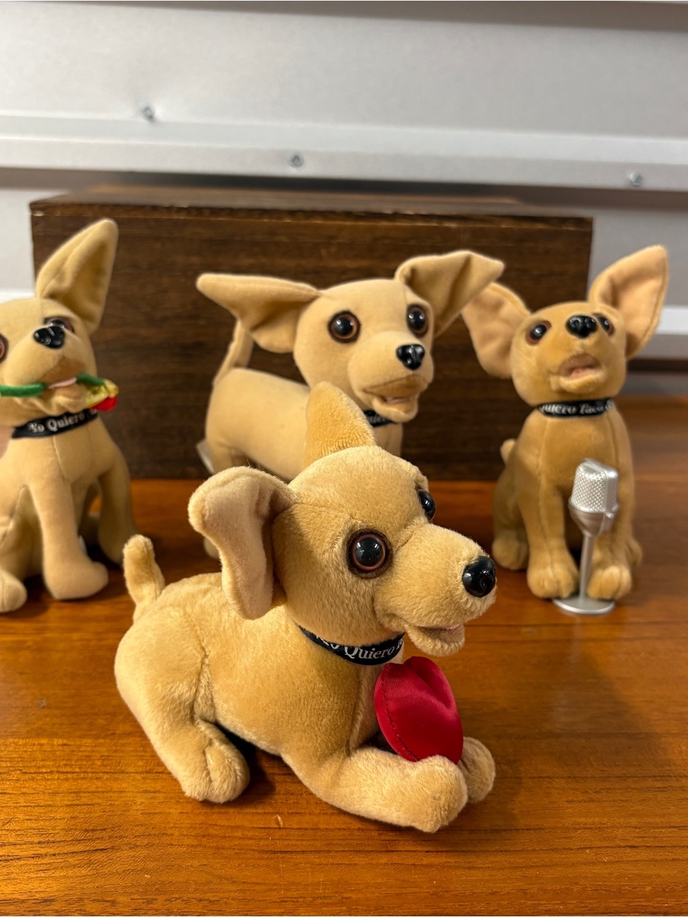 Taco Bell Applause Yo Quiero Chihuahua Dog Plush Lot of  4
